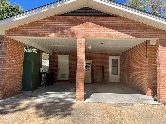 2nd image of 118 Sherwood Dr