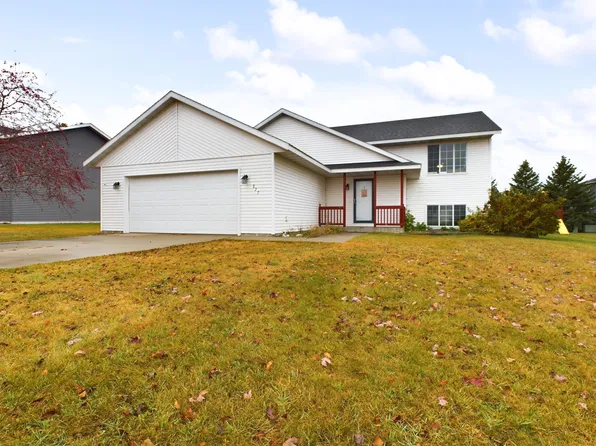 827 3rd Ave NW, Melrose, MN 56352