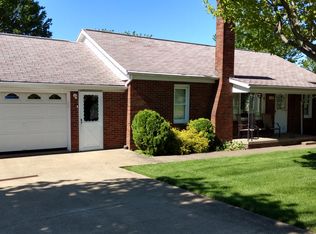 1149 Cherry Ridge Dr SW, Sugarcreek, OH 44681
