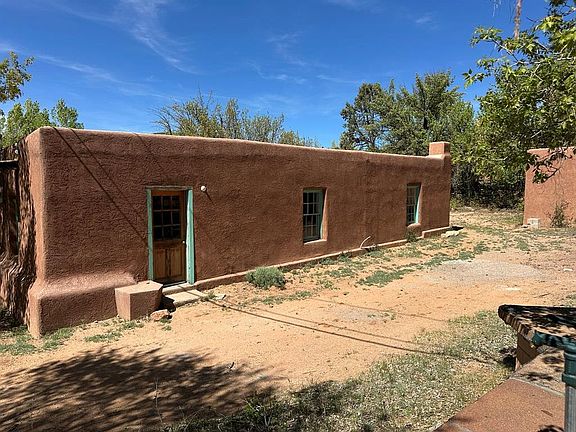 2nd image of 1680 Canyon Rd