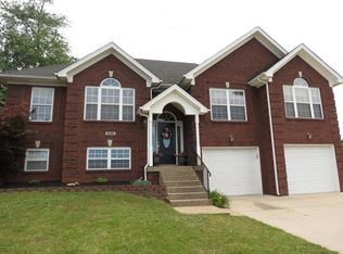 6526 Brook Valley Dr, Louisville, KY 40228