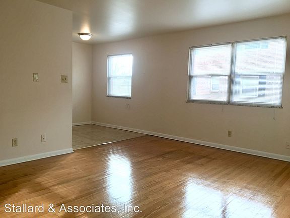 4th image of 920 E Markwood Ave APT B14