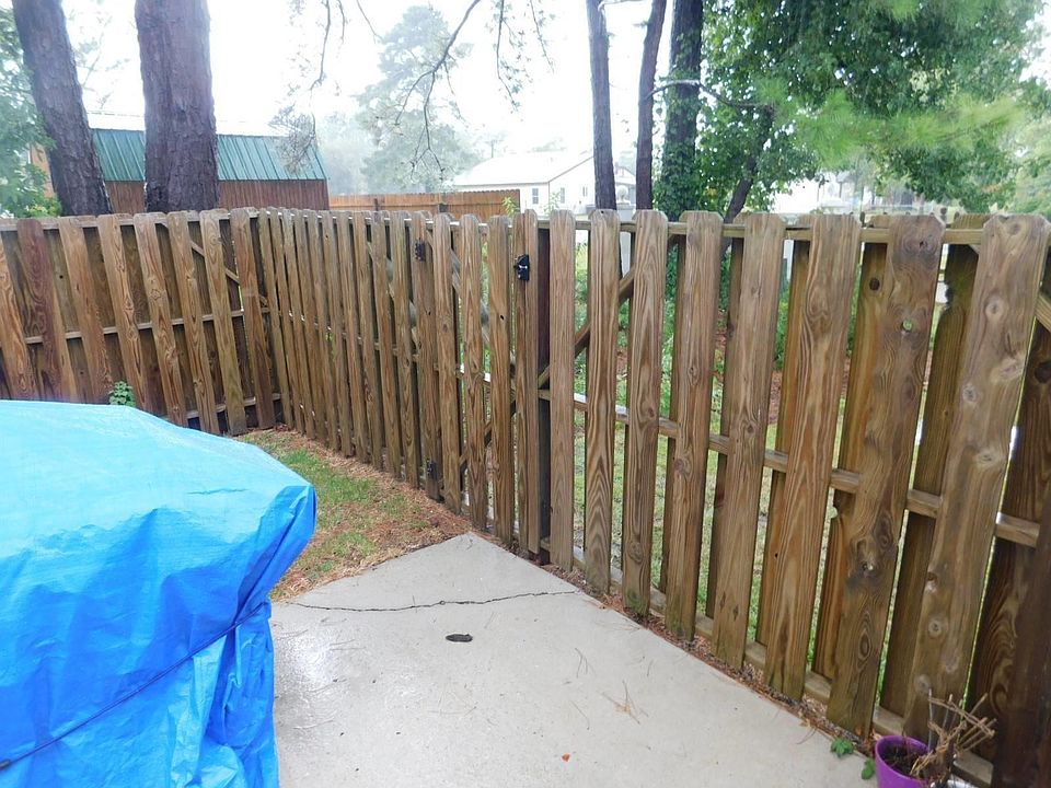 2nd image of 100 Christopher Ct