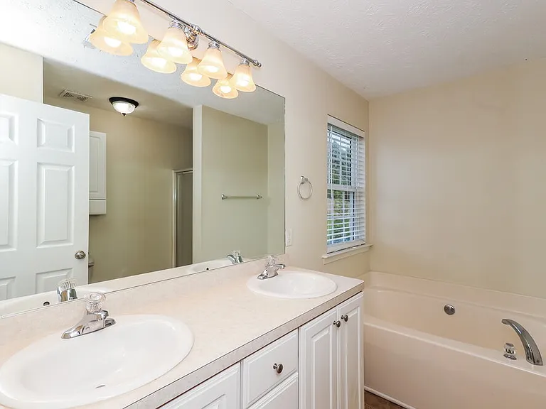 27 Palladio Way — Photo 13