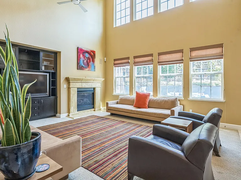 152 Laurelwood Dr — Photo 11