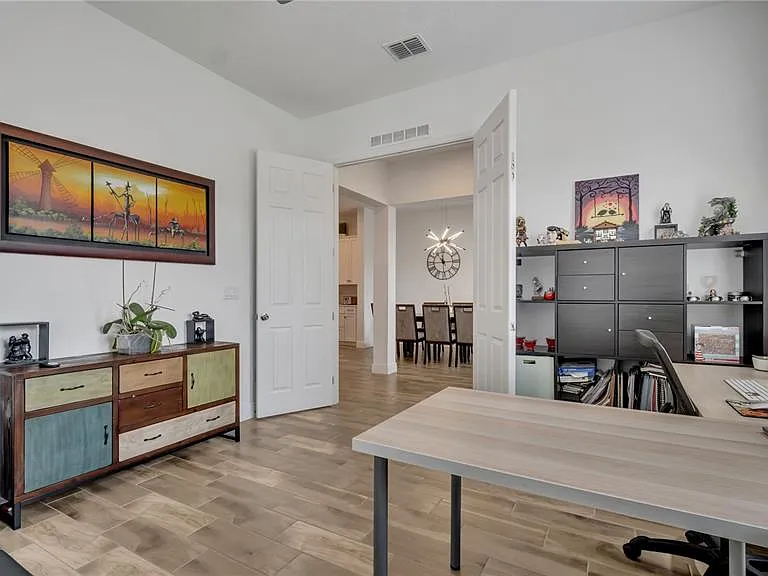 2069 Celebration Blvd — Photo 8