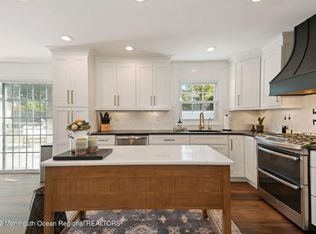 112 Cambridge Dr, Aberdeen, NJ 07747