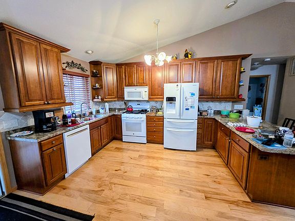 5th image of 921 W Ridge Ct #10