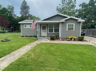 908 N 13th St, Niles, MI 49120