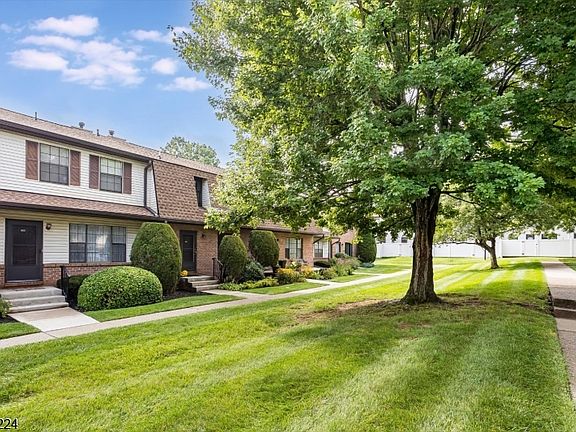3rd image of 157 Cynthia Dr