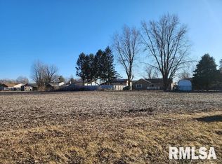 2294 Railsplitter Ave, Lincoln, IL 62656