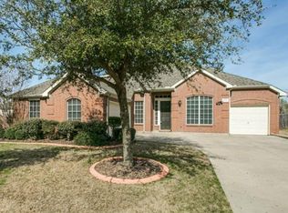 2413 Lockshire Dr, Mansfield, TX 76063