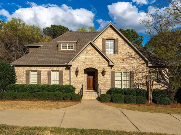 5679 Carrington Lake Pkwy, Trussville, AL 35173