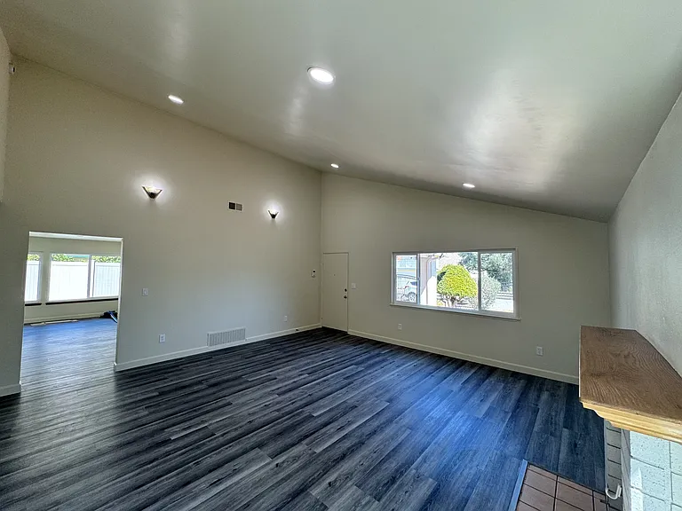 916 Avenida Ysidora — Photo 5