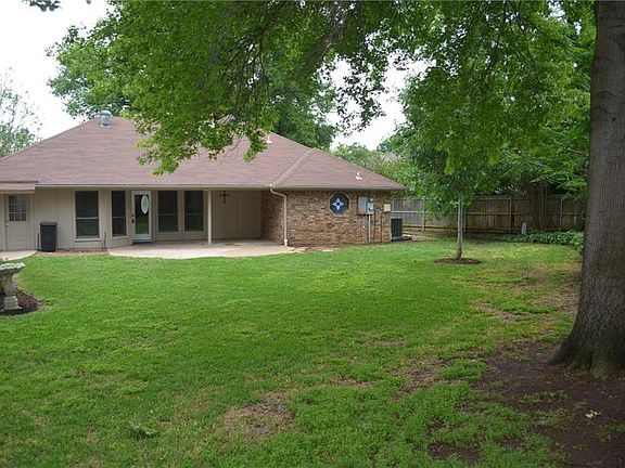 2nd image of 1413 Wycliff Ct