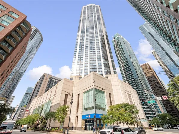 512 N McClurg Ct APT 4206, Chicago, IL 60611