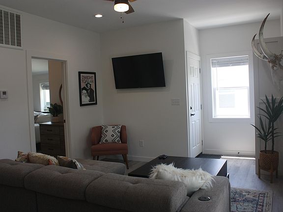 2nd image of 1002B N 5th St