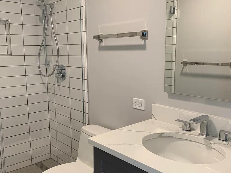 2650 N Lakeview Ave #3705 — Photo 7