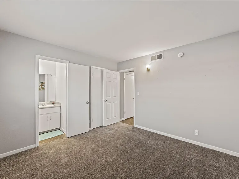 The Woods Apartments — Photo 14