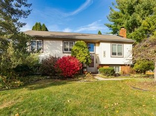 2670 Regency Dr, Orion, MI 48359