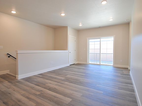 4th image of 1557 N 110 W #203-203-203