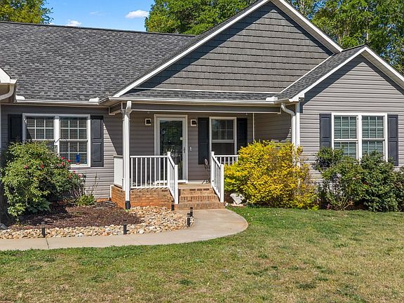 2nd image of 108 Butternut Rd