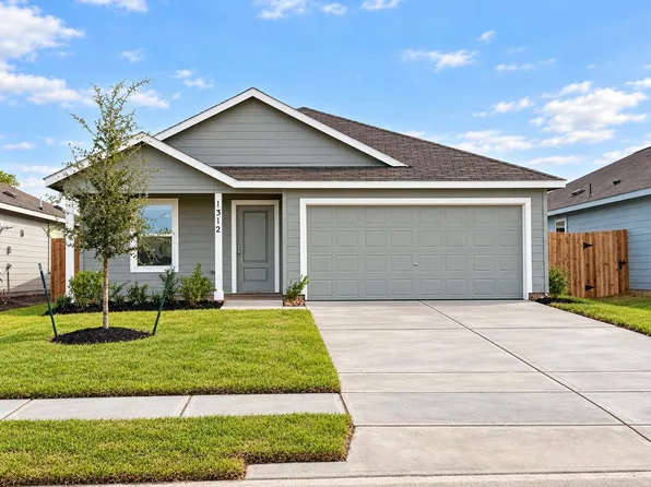 1312 Wharton Lakes Blvd, Wharton, TX 77488