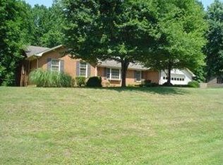 6214 Russwood Dr, Pleasant Garden, NC 27313