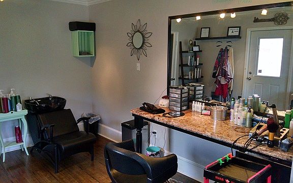 5th image of 426 Lewis St