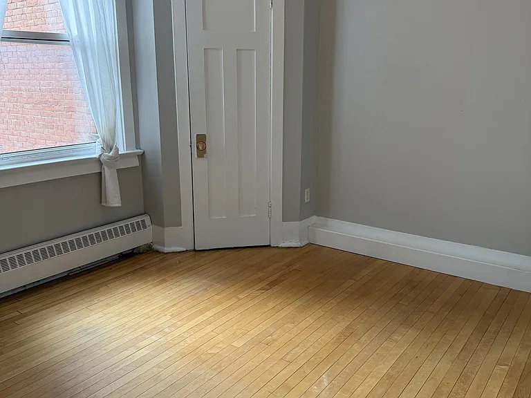 351 Elgin St #B — Photo 21