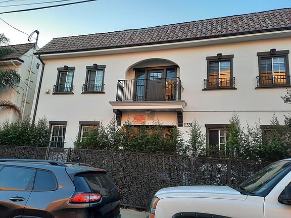 3rd image of 1331 Albany St APT 15