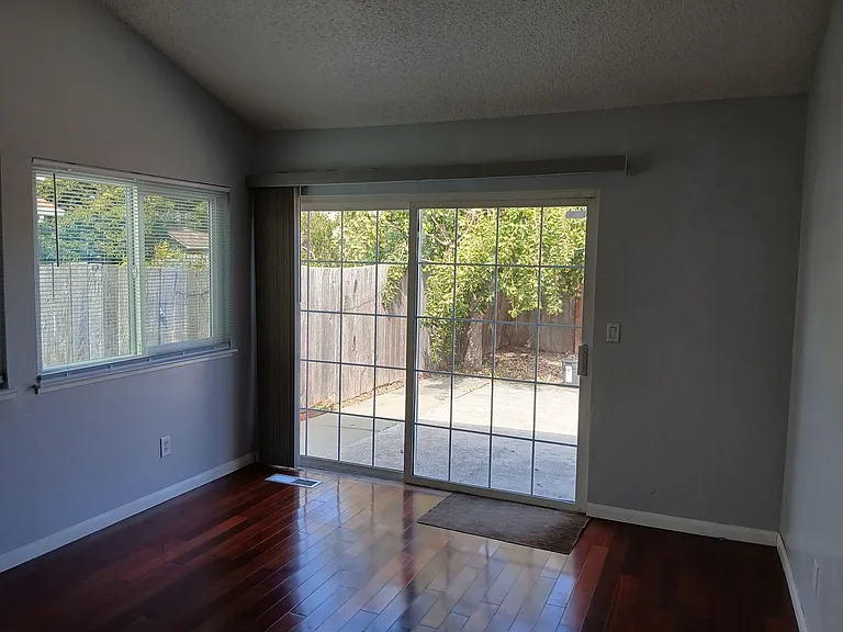 400 Mokelumne Dr — Photo 15