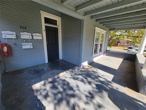 3rd image of 202 W 2nd Ave