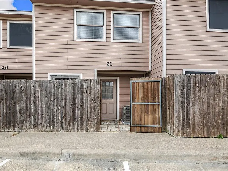 2807 Wildflower Dr #21 — Photo 11