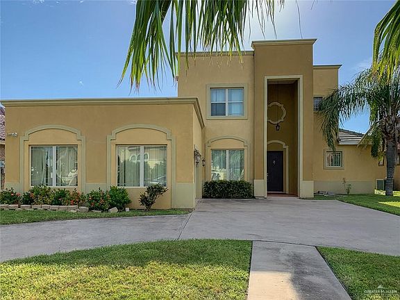 2nd image of 1907 Woods Dr W