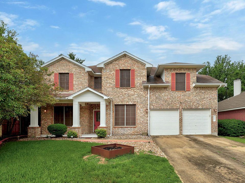 1st image of 1801 Castleguard Way