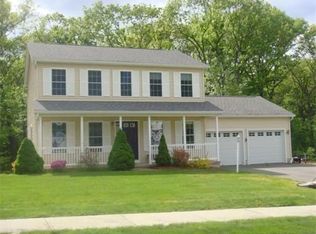 41 Logan Pl, Agawam, MA 01001