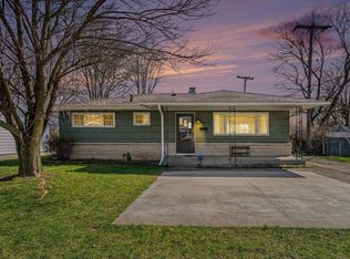 2514 Edison Rd, South Bend, IN 46615