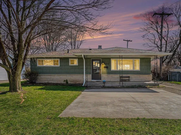 2514 Edison Rd, South Bend, IN 46615