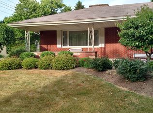 538 Fairfield Dr, Sharon, PA