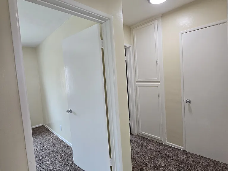4830 Coliseum St #8 — Photo 11