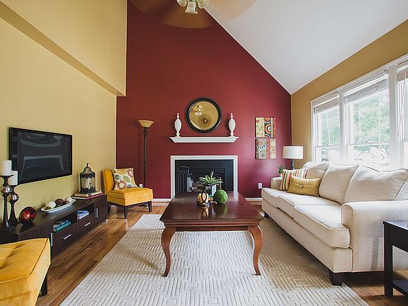 3rd image of 5904 Mountain Island Dr