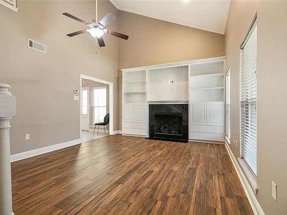 3rd image of 5126 Stumberg Ln