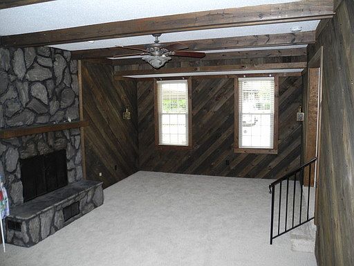 3rd image of 2418 Hillford Dr