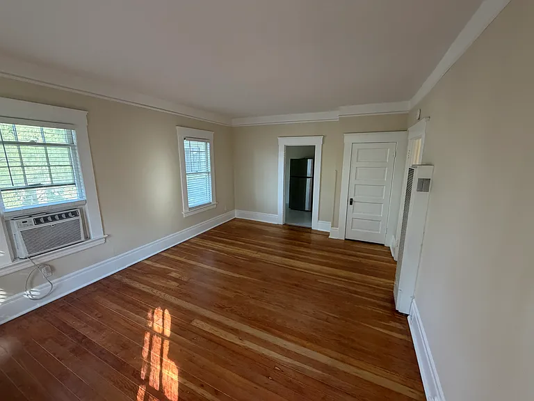 101 W Fern Ave — Photo 4