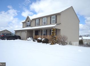 47 Walnut Dr W, Bernville, PA 19506