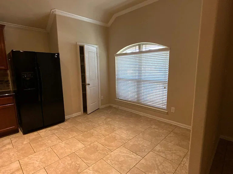 728 Olaf Dr — Photo 30