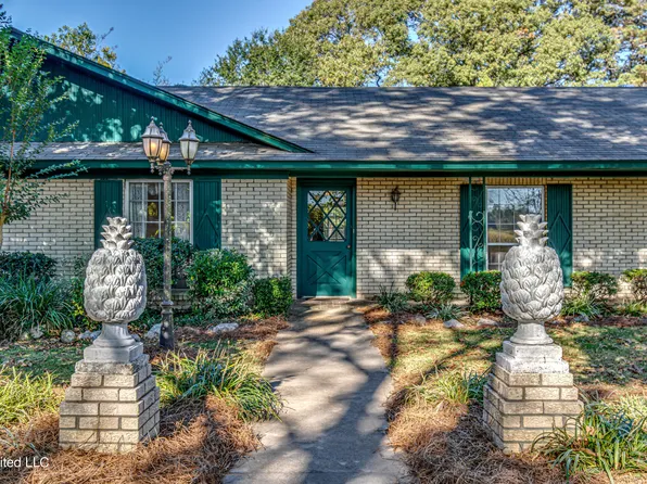 749 Renshaw Rd, Yazoo City, MS 39194