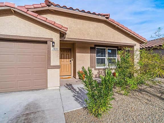 3rd image of 2431 Tapatio Drive