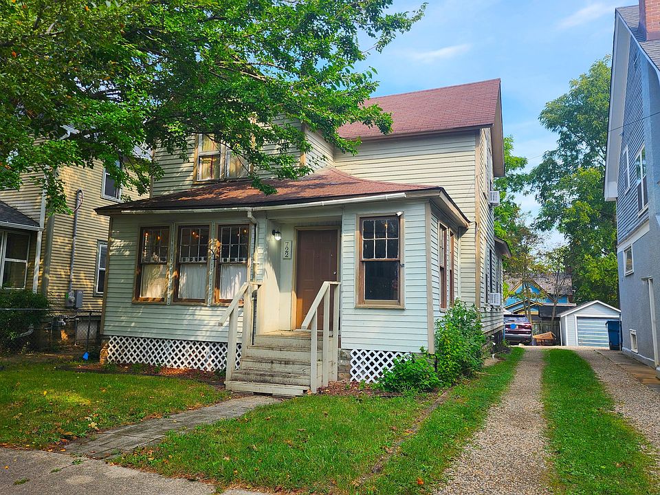 1st image of 722 Forest St